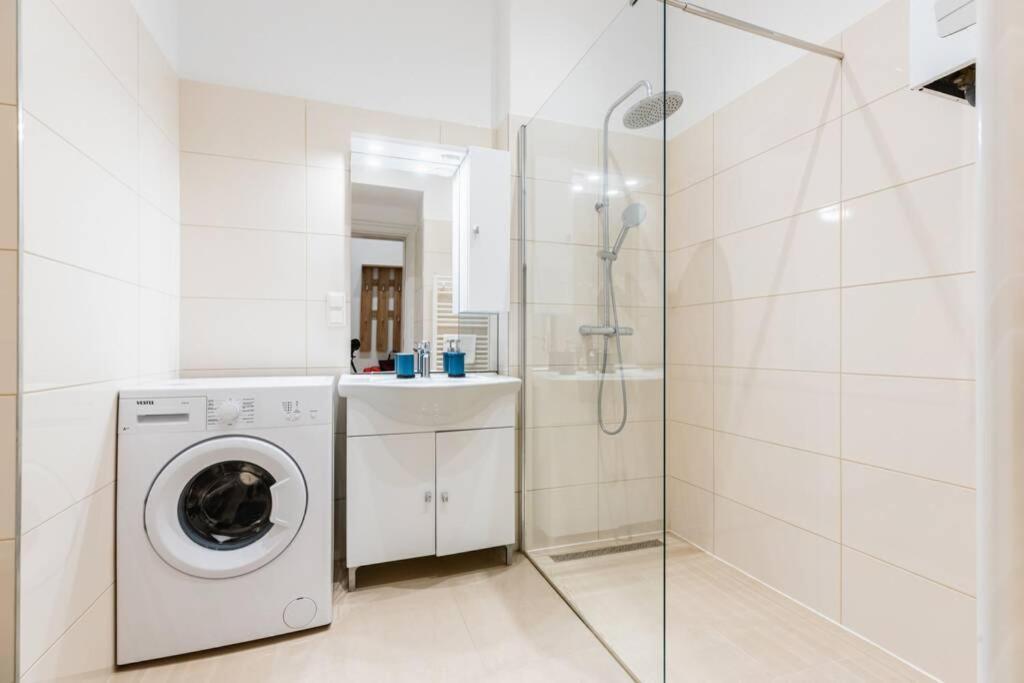 Family Apartment Next To Danube River Відень Екстер'єр фото