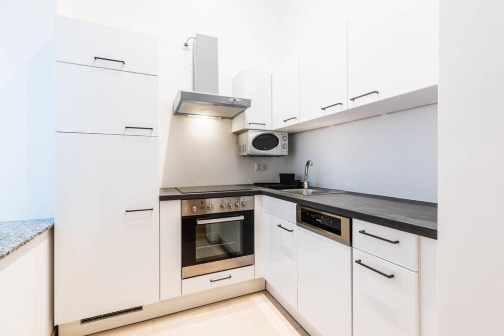 Family Apartment Next To Danube River Відень Екстер'єр фото